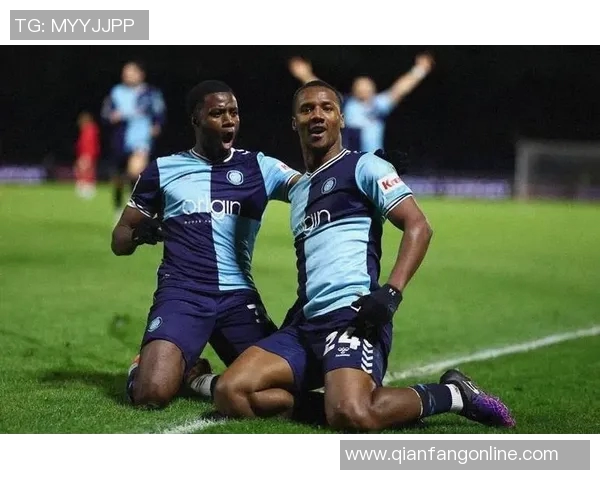 员瓤与威科姆的激烈对决揭示了足球战术与团队合作的重要性